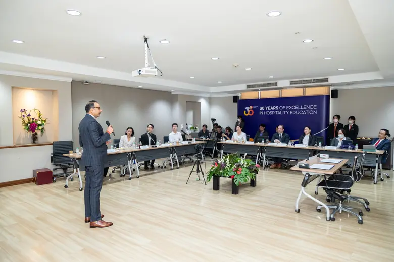 วิทยาลัยดุสิตธานี เซ็น MoU 5 โรงแรมดัง เสริมทักษะมืออาชีพให้นักศึกษา