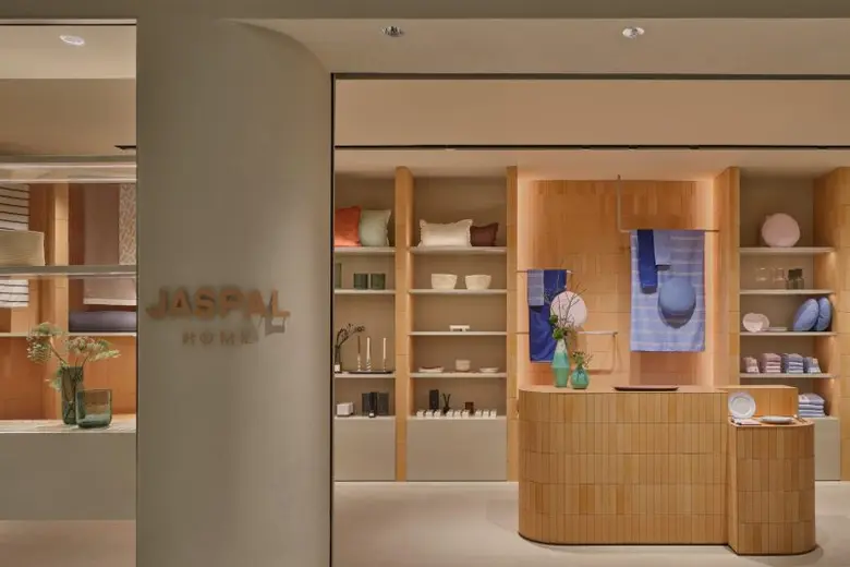 เปิดตัว JASPAL แฟล็กชิปสโตร์ใหม่ล่าสุด ชั้น 2 ศูนย์การค้าเซ็นทรัลเวิลด์ พบกับโซน JASPAL Home & Lifestyle เป็นครั้งแรก และต้อนรับเทศกาลแห่งความสุขไปกับแฟชั่นคอลเลกชั่น Be Your Own Star