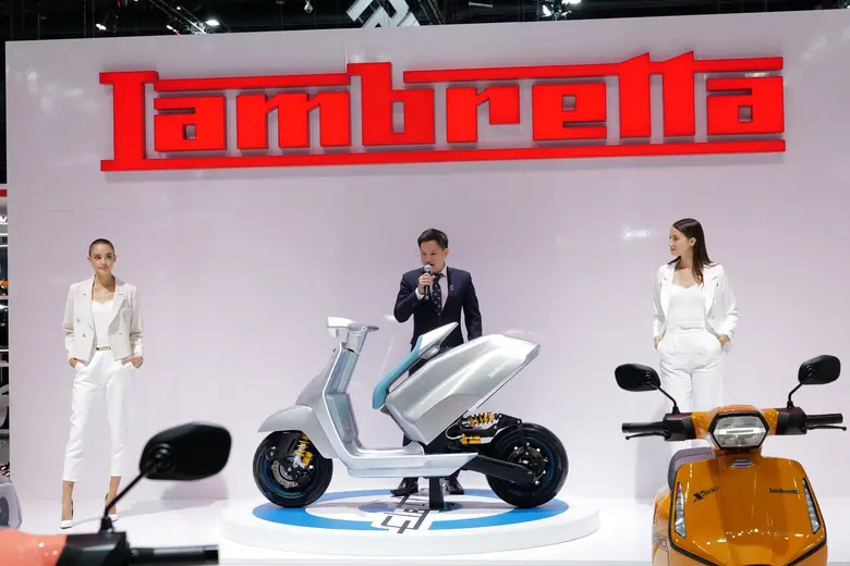 LAMBRETTA จัดหนัก ส่งท้ายปี! ฉลองครบรอบ 76 ปี ขนทัพรถตำนานสกู๊ตเตอร์อิตาลีแน่นบูธ ในงาน Motor Expo 2023 ไฮไลท์รุ่น "Elettra" EV-Concept บินตรงจากอิตาลี โชว์ตัวครั้งแรกในไทย!