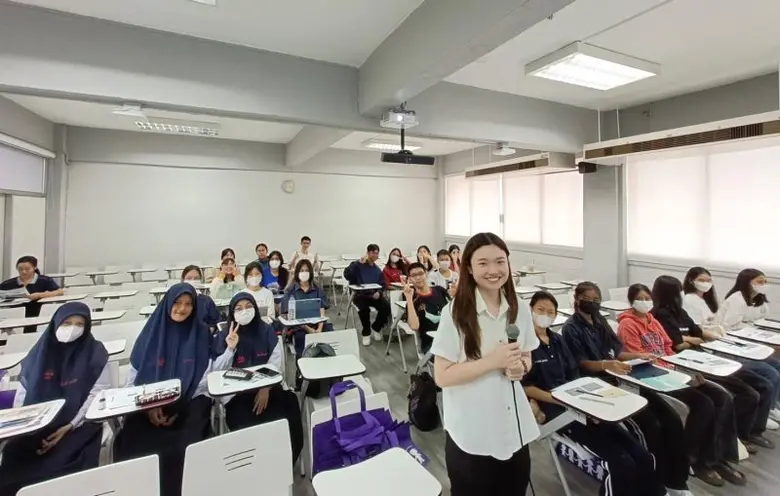 ว.นานาชาติ DPU ปลื้ม นร.ม.ปลาย แห่สมัครคอร์สภาษาตะวันออก ชี้ภาษาจีนยืนหนึ่งตามด้วยญี่ปุ่นเผยเทรนด์ภาษาตะวันออกยังแรงต่อเนื่อง เตรียมเปิดคอร์ส สื่อสาร 2 เน้นเรียนสนุกและผู้เรียนสื่อสารได้