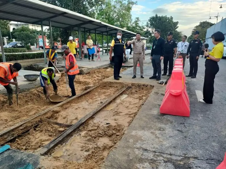 นายโกศล สิงหนาท ผู้อำนวยการเขตพระนคร กทม....