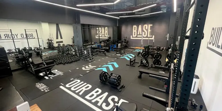 ฟิตเนส BASE Bangkok ที่ได้คว้ารางวัลฟิตเน...