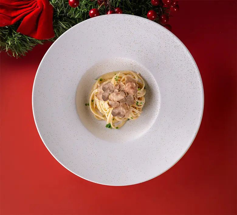 ร่วมฉลองเทศกาลแห่งความสุขที่ โรงแรม มูว์ ...