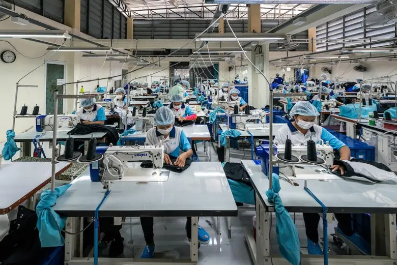 W2W x P.J. Garment ปังไม่ไหว! ยอดขายทะลุ 200+ ล้านบาท ตั้งเป้าสู่ 300 ล้านบาท ตอกย้ำความสำเร็จในการผลิตยูนิฟอร์มครบวงจร เน้นคุณภาพต้องมาพร้อมความยั่งยืน