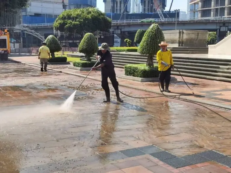 นายประพาส เหลืองศิรินภา ผู้อำนวยการสำนักส...