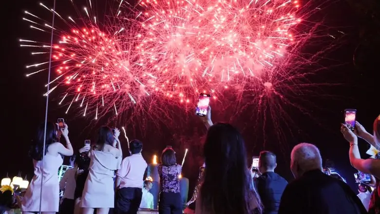 อนันตรา ริเวอร์ไซด์ ชวนคุณมาเฉลิมฉลองค่ำค...