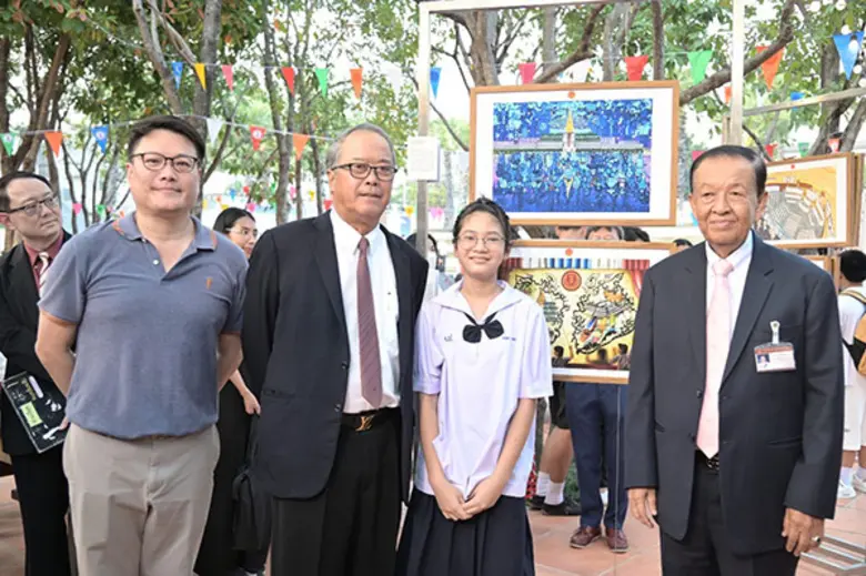 ประธานรัฐสภา เยี่ยมชมนิทรรศการในงานวันฉลองรัฐธรรมนูญ ปี 2566