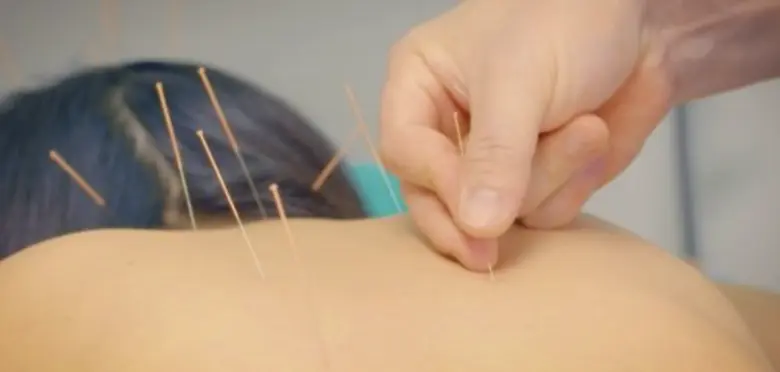 อัมพฤกษ์ อัมพาต กับ 4 สัญญาณของร่างกายที่บ่งบอกโรค โดย คลินิกการแพทย์แผนจีนหัวเฉียว