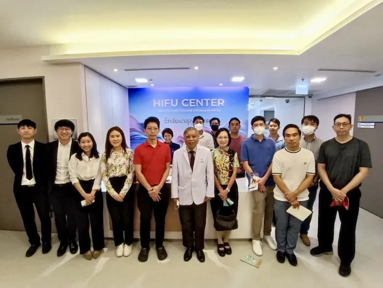 นายแพทย์กฤชรัตน์ ตระกูลช่าง รักษาการผู้อำ...