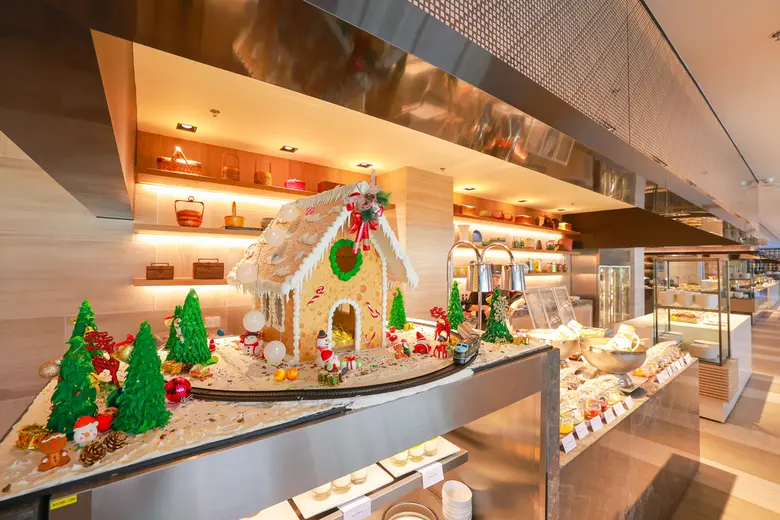 โรงแรม คอร์ทยาร์ด บาย แมริออท กรุงเทพฯ สุ...