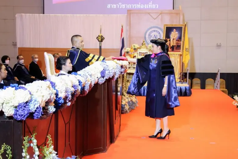 มหาวิทยาลัยอีสเทิร์นเอเชีย จัดพิธีประสาทป...