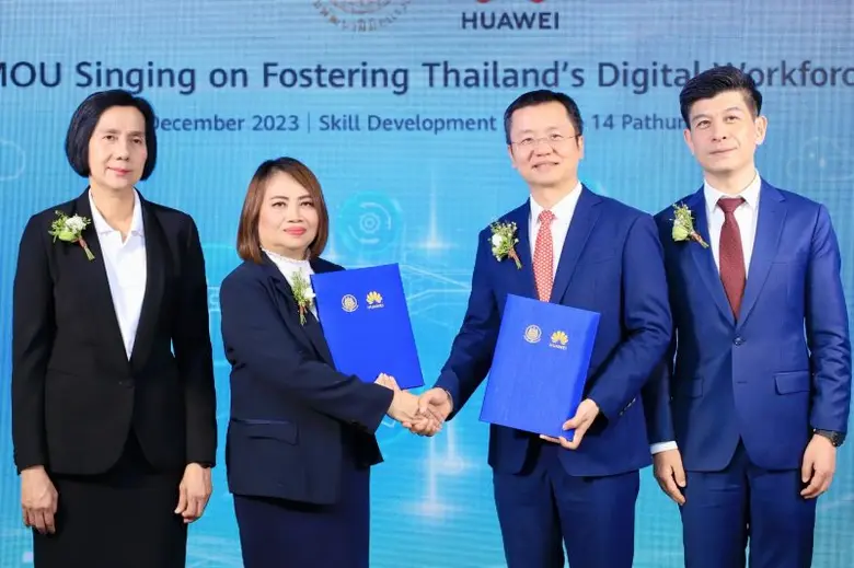 ก.แรงงาน จับมือ หัวเว่ย มุ่ง Upskill แรงงานเทคโนโลยีสีเขียวพร้อมเปิดศูนย์ฝึกอบรมโซลาร์เซลล์