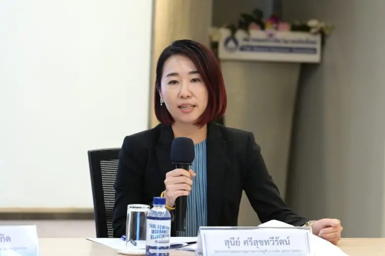 นางสาวสุนีย์ ศรีสุขทวีรัตน์ รองประธานคณะก...