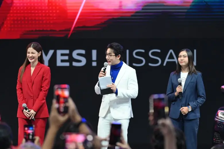 ใบเฟิร์นรับบทเซลส์ขายรถที่บูธนิสสัน ใน Motor Expo 2023 โชว์สกิลขายนิสสัน คิกส์ อี-พาวเวอร์แบบฉบับคนใช้จริง