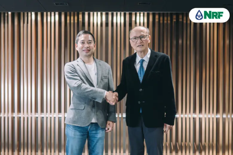 เภสัชกร ดร.แสงสุข หัวเรือใหญ่ Siam Health...