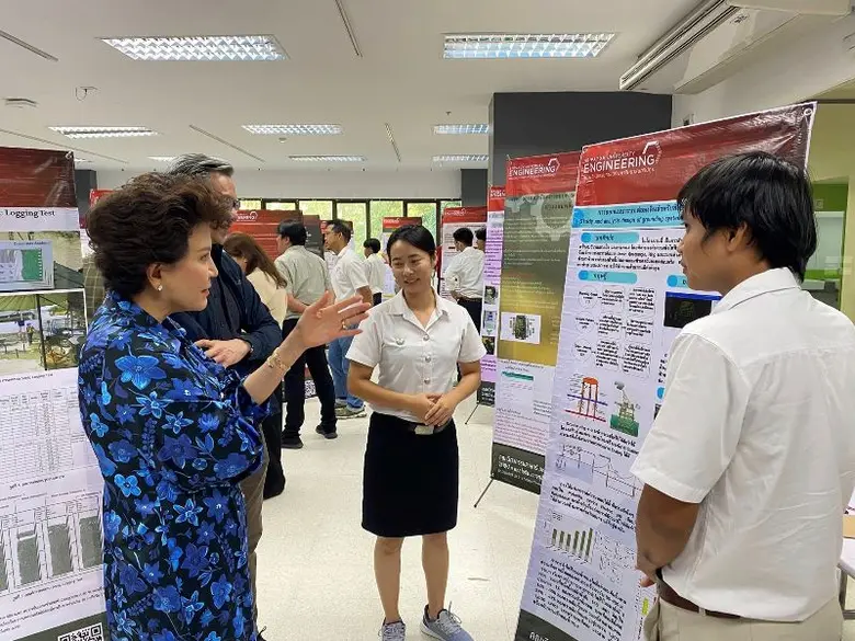 อธิการบดี ม.ศรีปทุม เยี่ยมชมและรับฟังการนำเสนอผลงาน Project เจ๋ง! DEK วิศวกรรมศาสตร์ SPU มุ่งตอบโจทย์บริษัทและภาคอุตสาหกรรม