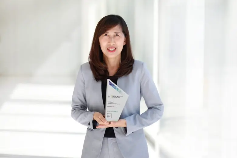 "รางวัลดีเด่นด้านดิจิทัล" นางรุ่งฤดี พรพั...