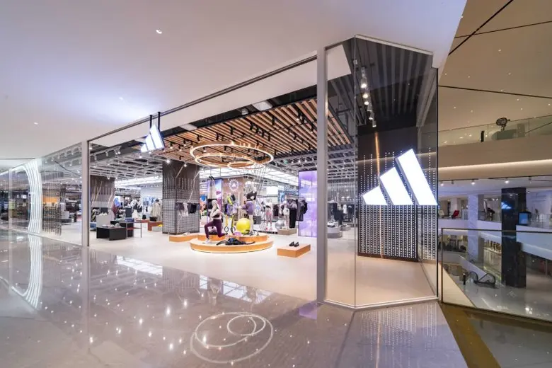 อาดิดาส ประเทศไทยเปิดตัวร้านแฟล็กชิปสโตร์...