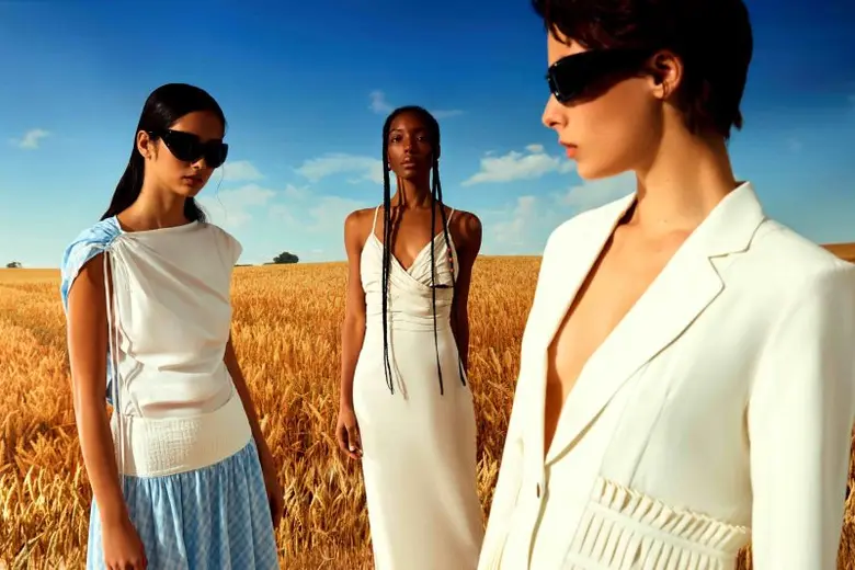 QUINN (ควินน์) แบรนด์แฟชั่นสะท้อนตัวตนของ...