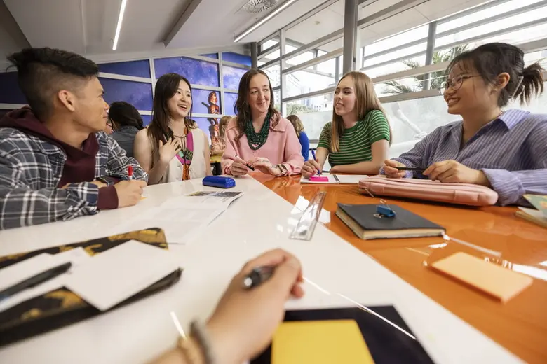 ENZ จับมือ KTC โรงเรียนและสถาบันการศึกษาช...