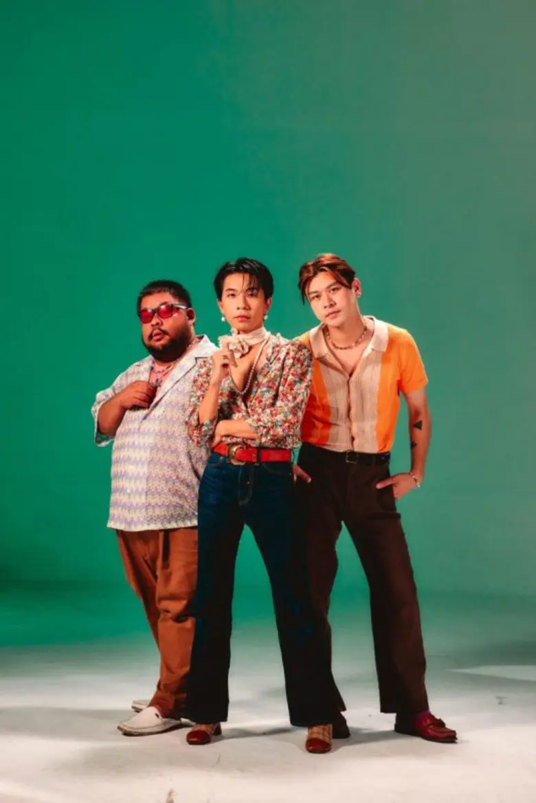 ทัพศิลปิน ทั้งวงดนตรี ป็อป - อินดี้ - แจ๊ส ร่วมส่งความสุขเคาท์ดาวน์ ที่ "เอ็ม ดิสทริค"