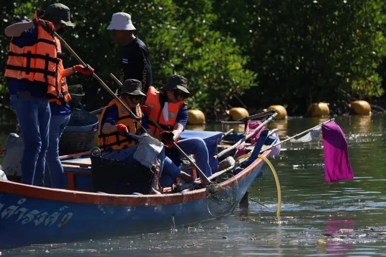 Dow รวมพลังจิตอาสา เก็บขยะป่าชายเลนกว่า 2.7 ตัน กู้วิกฤตขยะทะเล ฟื้นฟูระบบนิเวศอย่างมีส่วนร่วม