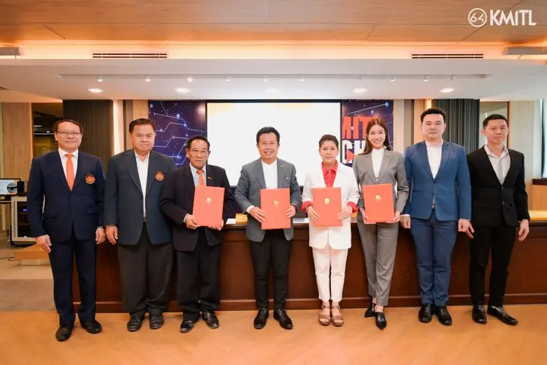 รศ. ดร.คมสัน มาลีสี (ที่ 4 จากซ้าย) อธิกา...