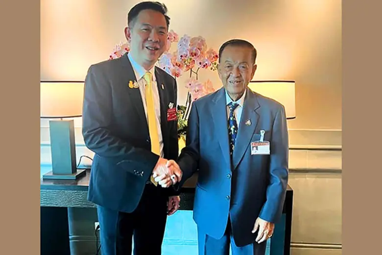 นายฐาคณิษฐ์ พรทองประเสริฐ ประธานกรรมการบร...