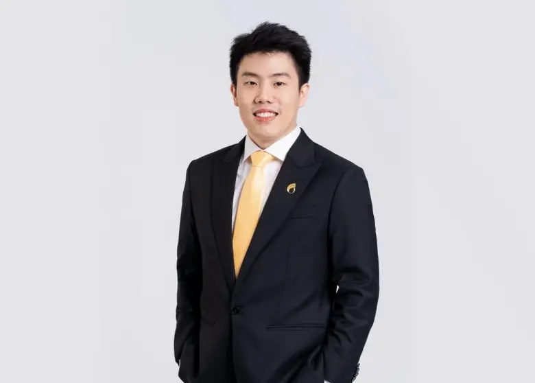 ปรบมือดังๆ ให้กับผู้บริหารหนุ่ม "เสกสรร ค...