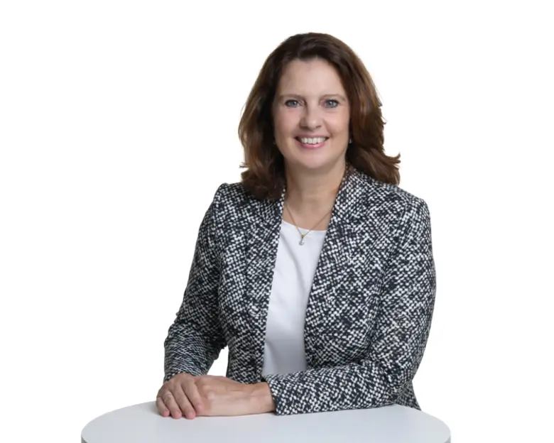 บทความโดย มาร์เจ็ต แอนดรีซ, รองประธานอาวุ...