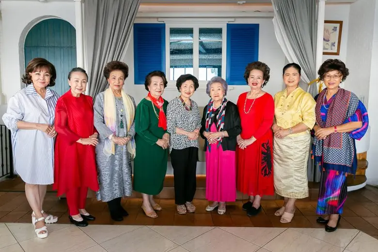 มุกดา จิราธิวัฒน์ เอื้อวัฒนะสกุล (ที่ 4 จ...