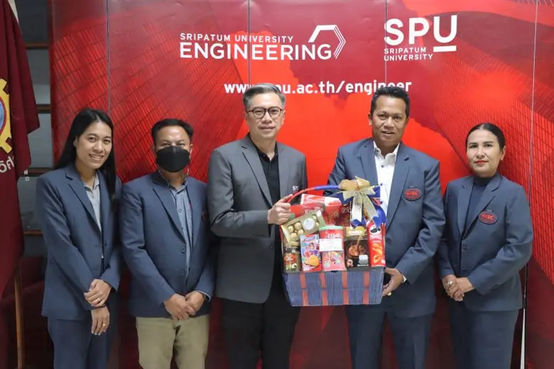 ผู้ช่วยศาสตราจารย์ ดร.ชลธิศ เอี่ยมวรวุฒิก...