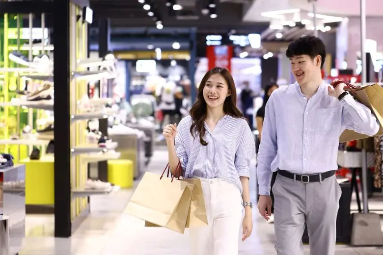 เคทีซีขานรับมาตรการรัฐบาล "อีซี่ อี - รีซีท" มอบสิทธิพิเศษ ณ ห้างสรรพสินค้าชั้นนำทั่วไทย