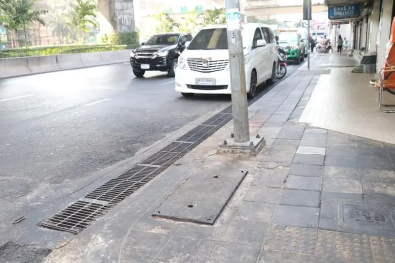 นายกรณิศ บัวจันทร์ ผู้อำนวยการเขตราชเทวี ...