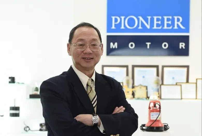 นายวสันต์ อิทธิโรจนกุล กรรมการผู้จัดการ บ...