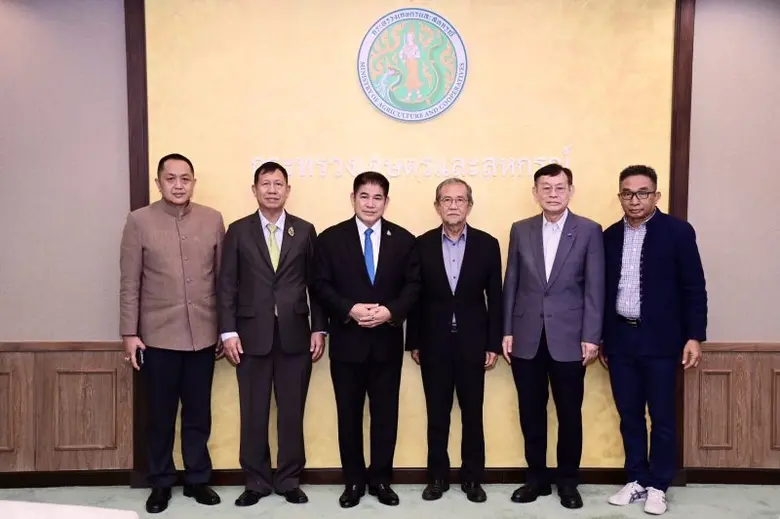 รมว.ธรรมนัส เล็งต่อยอดนโยบาย "โฉนดเพื่อการเกษตร" ด้วยการเพิ่มมูลค่าที่ดิน ส.ป.ก. และสินทรัพย์ในพื้นที่ ส.ป.ก.