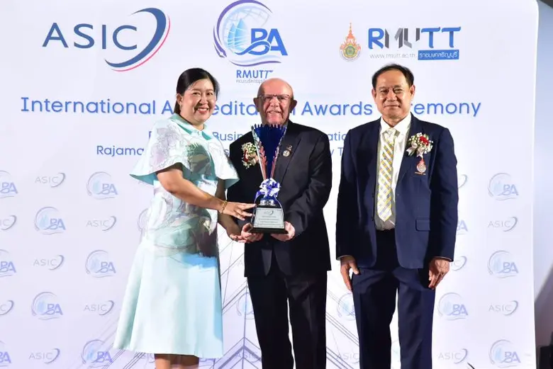 คณะบริหารธุรกิจ มทร.ธัญบุรี เจ๋ง "ASIC,UK" มอบรางวัลคุณภาพด้านการศึกษาครบทั้ง 9 หลักสูตร