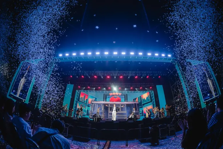 NONT TANONT ประเดิมทัวร์แรกอย่างยิ่งใหญ่ ประทับใจชาวเชียงใหม่อู้กำเมืองกลางเวที "OCEAN LIFE ไทยสมุทร Presents NONT TOUR EP 0.2 เล็ก ๆ แต่ลึก"