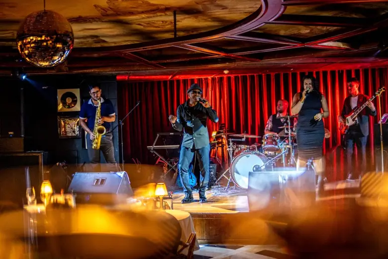 คุณสามารถเพลิดเพลินกับรสชาติอาหารฝรั่งเศส...