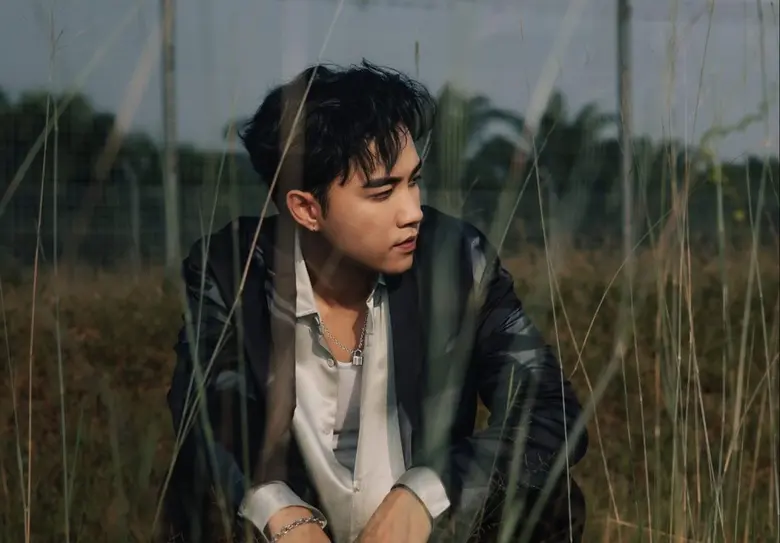 "lullaboy" นักร้อง นักแต่งเพลงชาวอินโดนีเ...