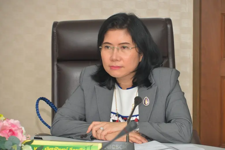 นางเลิศลักษณ์ ลีลาเรืองแสง ผู้อำนวยการสำน...