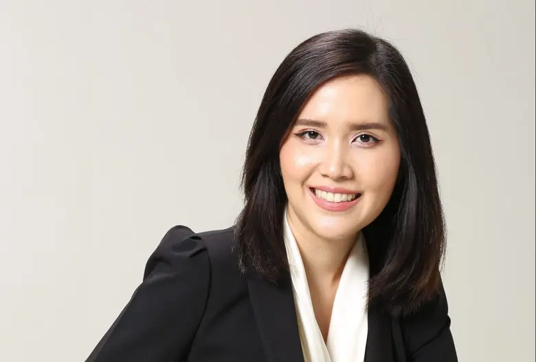 นางสาวศุภรัตน์ อารีย์วงศ์ Executive Direc...