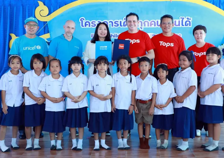 พิธีลงนามความร่วมมือระหว่าง ท็อปส์ ธุรกิจกลุ่มฟู้ด ...