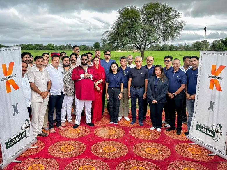 คุณอดิศักดิ์ เหล่าจันทร์ ประธานเจ้าหน้าที...