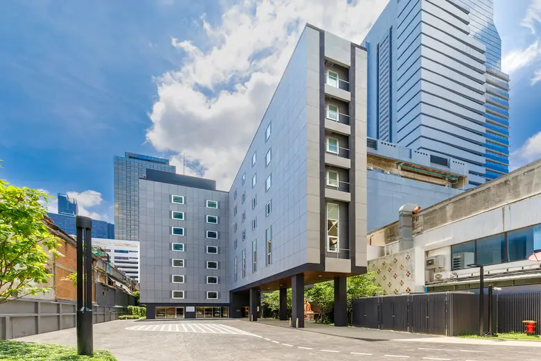 กลุ่มบริษัทนิชิเทตสึ (หรือที่รู้จักกันในช...