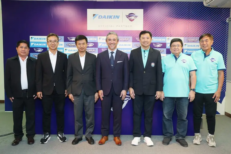 นายสึโทมุ คุริฮาระ ประธานบริษัท ไดกิ้น อิ...