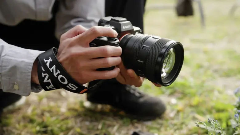 โดดเด่นด้วยระบบออโต้โฟกัสที่รวดเร็ว ภาพละ...