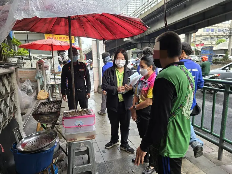 นายชูชาติ พุ่มน้อย ผู้อำนวยการเขตบางกะปิ ...