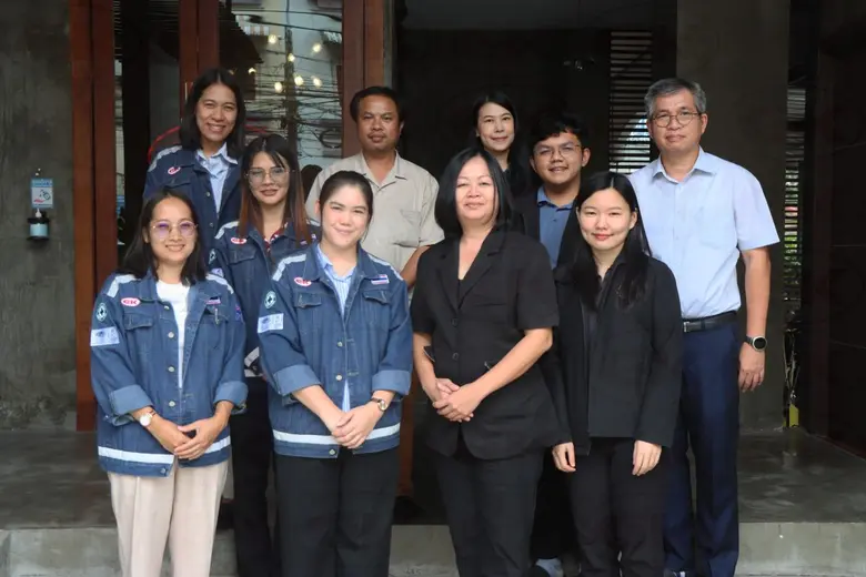 นางสาวอลิษา บุตรดีลา กรรมการบริหาร บริษัท...