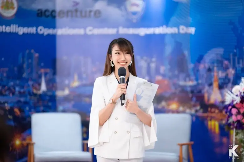 เมล่อน-ณัฐรดา ศรีบัวทอง ล่ามและพิธีกรมากค...